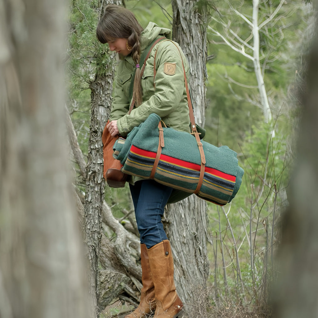 Wool blanket, warm and thick, perfect for camping, travel, and outdoor use 532