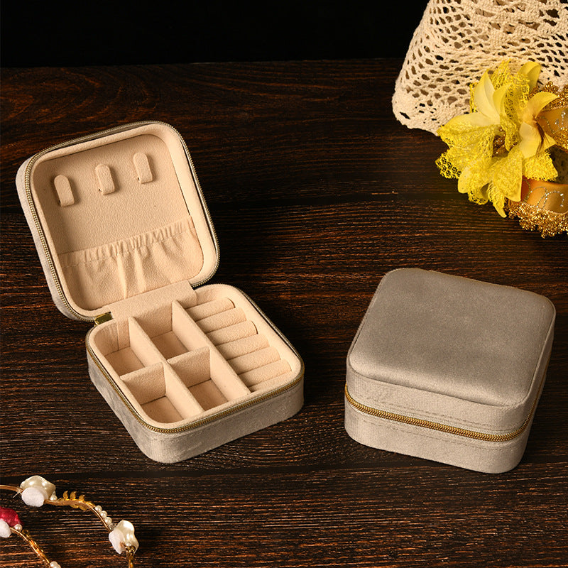 Simple and high-end ins swan velvet jewelry box with mirror 258