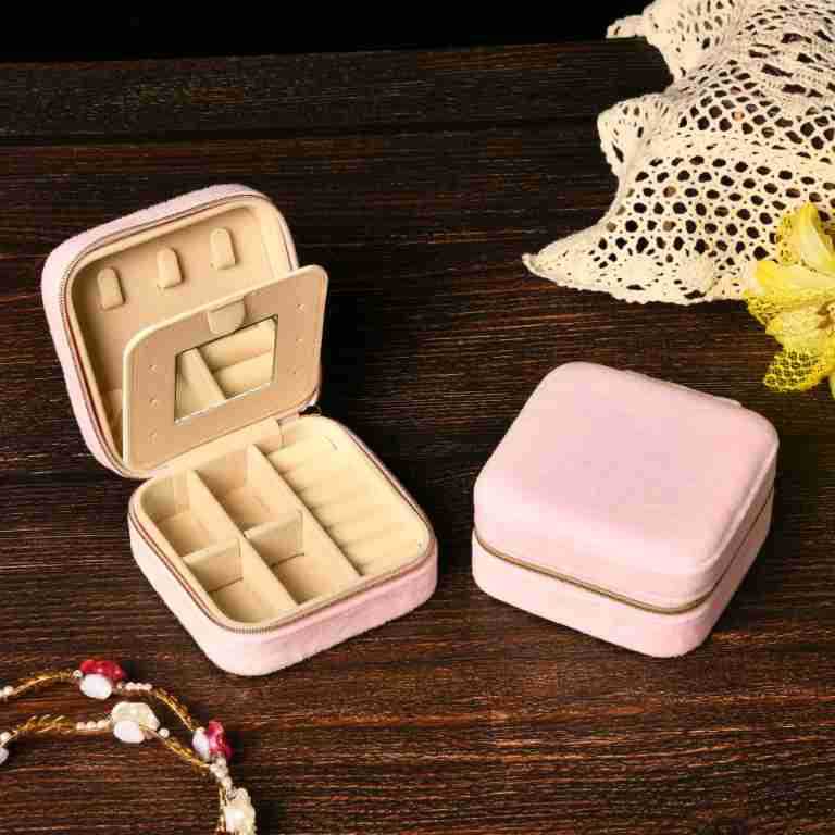 Simple and high-end ins swan velvet jewelry box with mirror 258