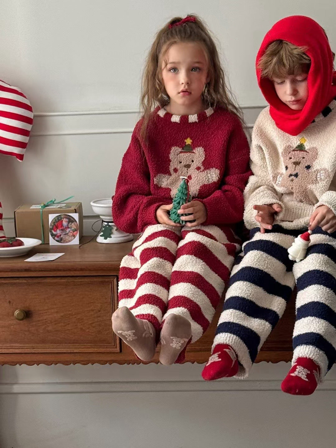 Autumn and Winter Thick Children's Home Clothing Set 209