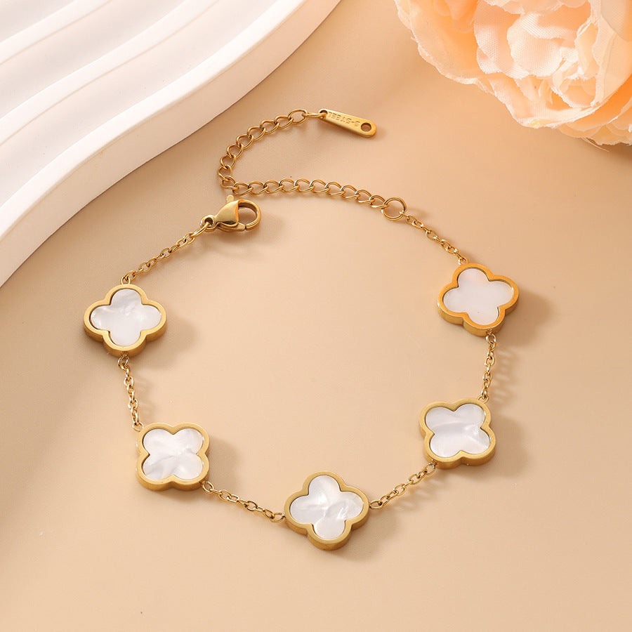 Fashionable new four leaf clover titanium steel plated 18k gold bracelet with mother of pearl that does not fade 266