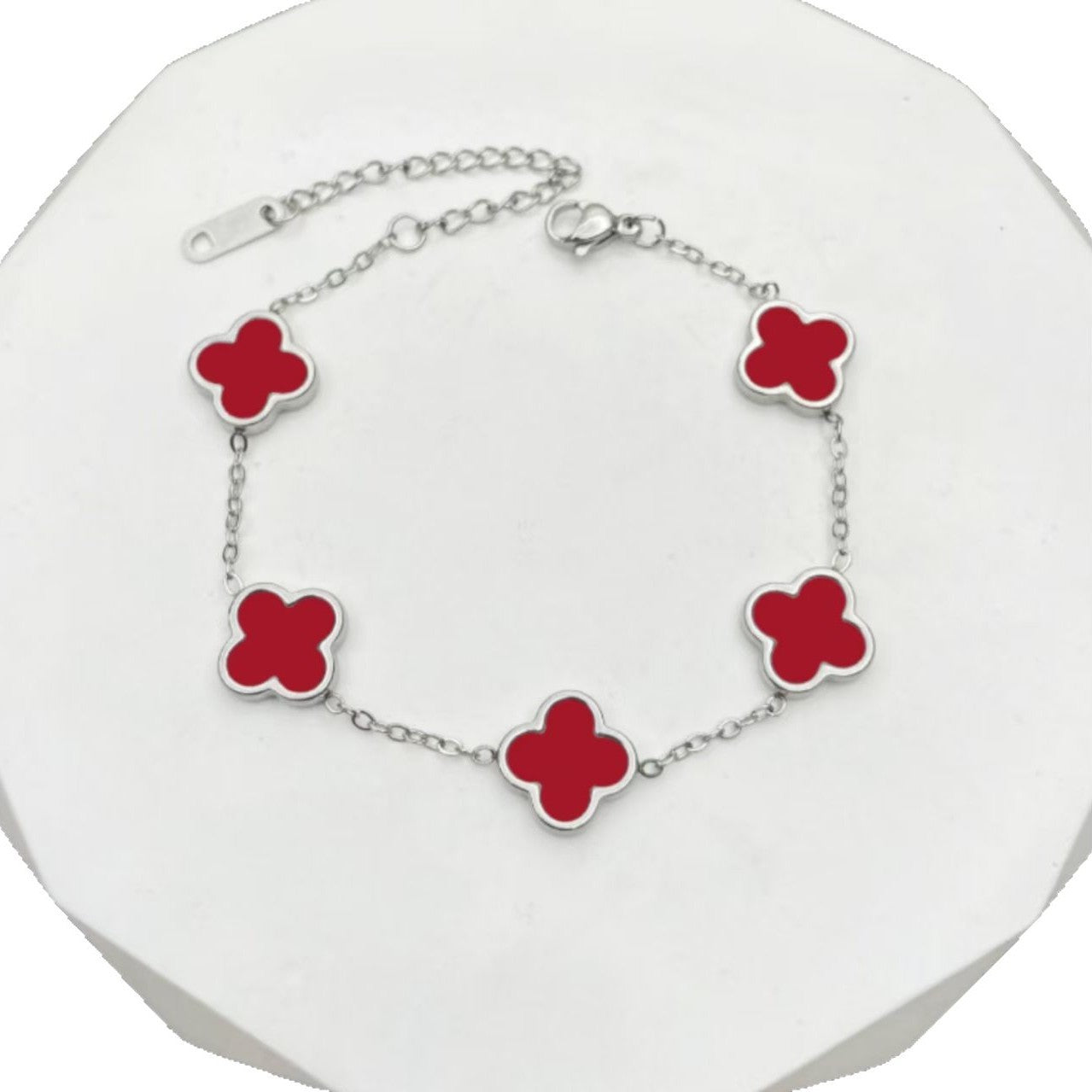 Fashionable new four leaf clover titanium steel plated 18k gold bracelet with mother of pearl that does not fade 266