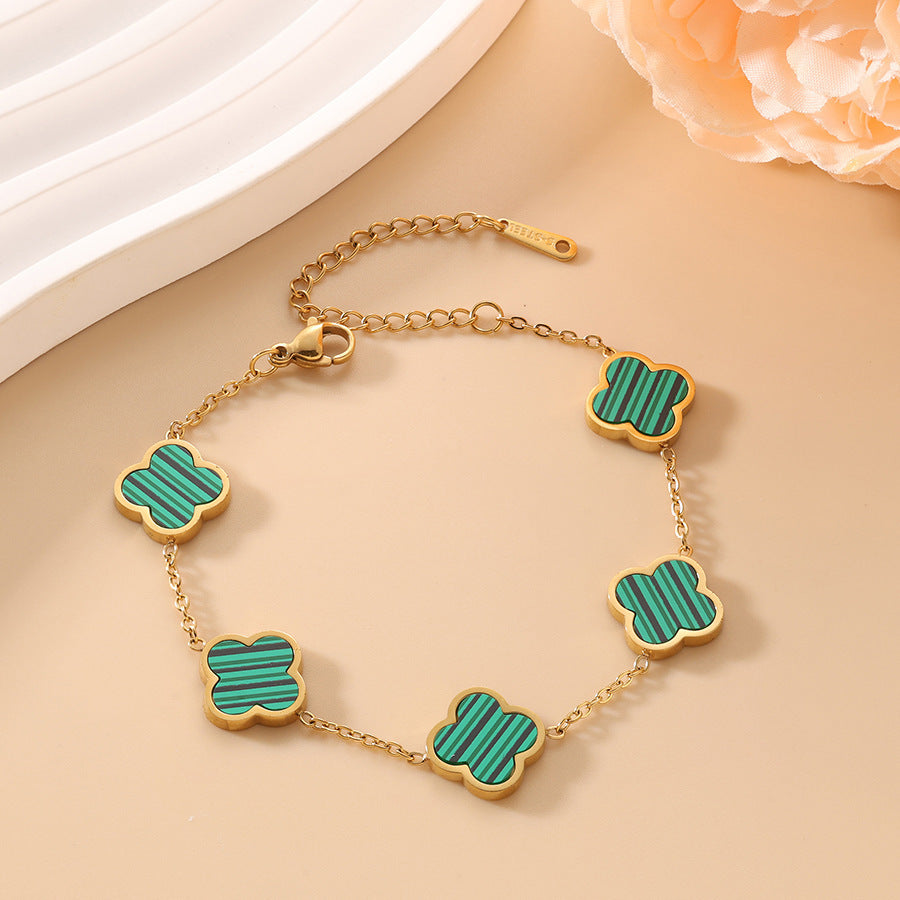 Fashionable new four leaf clover titanium steel plated 18k gold bracelet with mother of pearl that does not fade 266